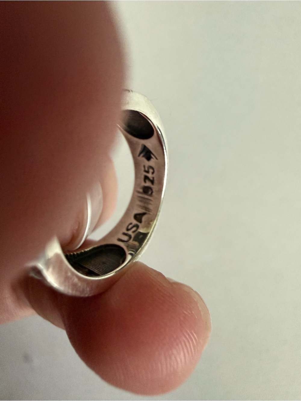 Sterling Silver Clear Stone Cocktail Ring - Elegant White Gem - Picture 4 of 5